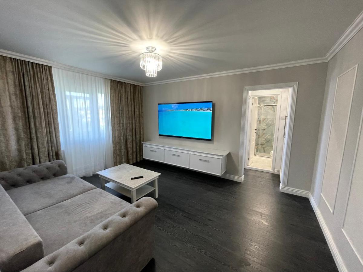 White Residence Крайова Екстер'єр фото